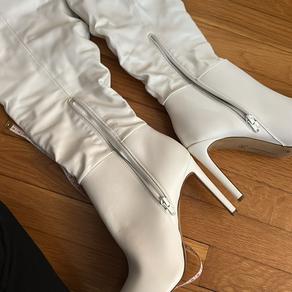 Chic White High Heel Boots - Picture 11 of 11